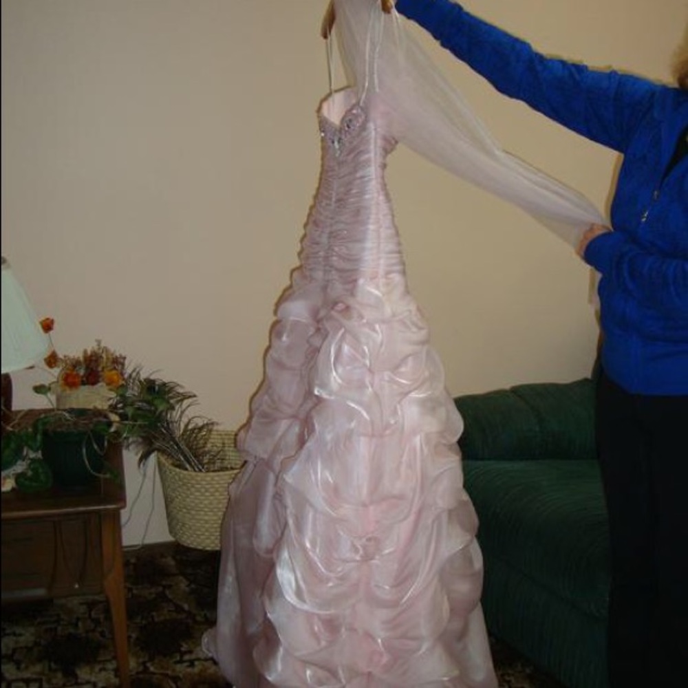 Grad Dress - Picture 4 of 5